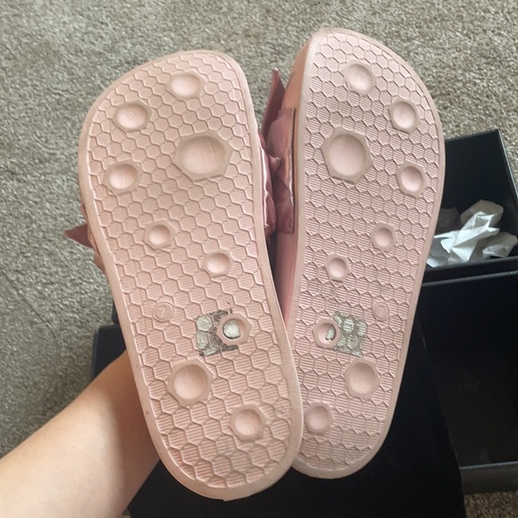 Puma x Rihanna Fenty bow slides, pink UK 7 - Picture 9 of 10